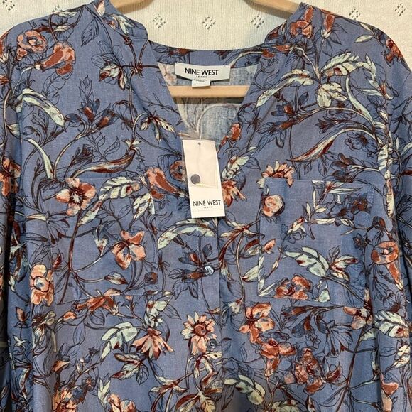 Nine West Linen Blend Floral Button Down M - Picture 2 of 5